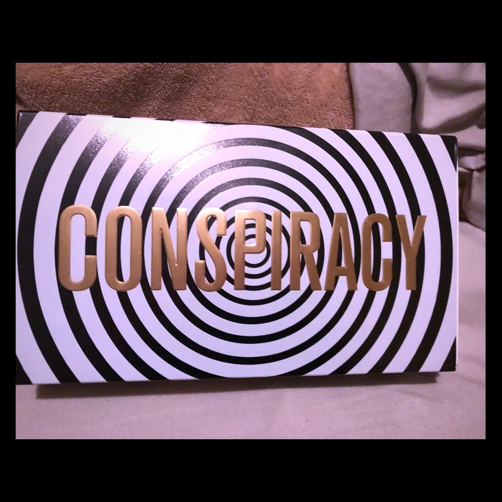 Conspiracy Palette